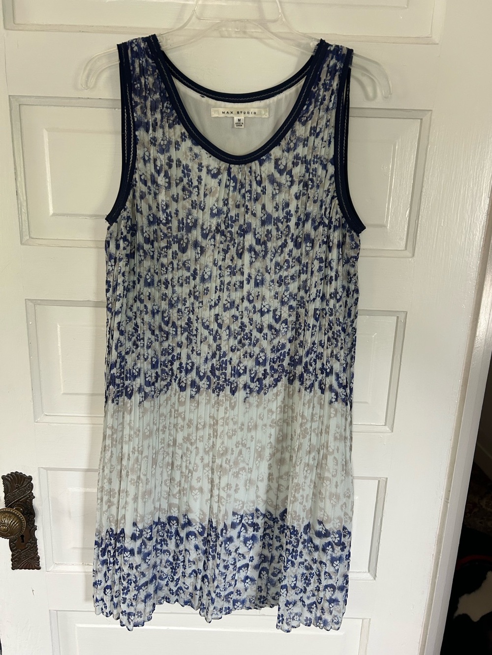 Max Studio Navy and White Floral Pleated Lined Tank Dress. Size Medium